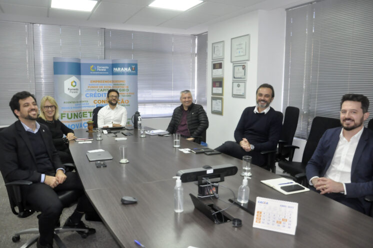 Presidente da ABDE visita diretorias do BRDE e da Fomento Paraná