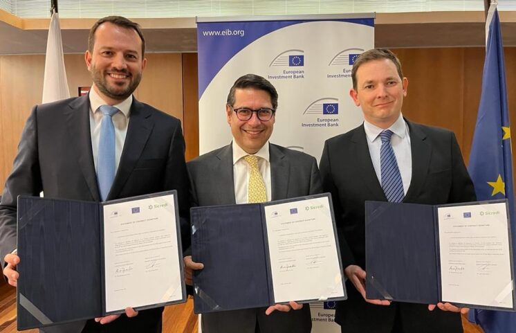 Sicredi firma acordo de € 200 com o BEI para investimentos em energia solar