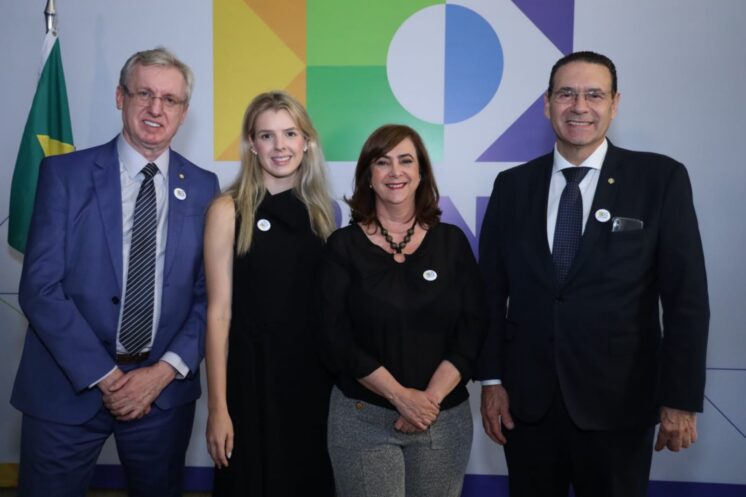 ABDE e deputada federal Luisa Canziani promovem solenidade de lançamento da Frente Parlamentar Mista de Apoio ao SNF